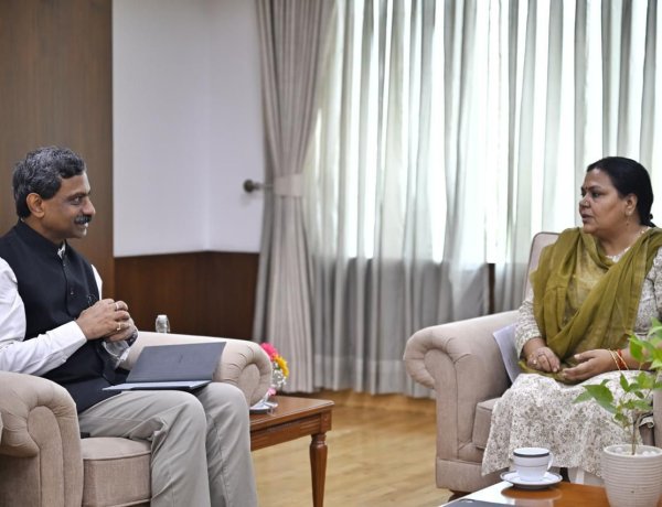 ग्रामीण सशक्तिकरण तथा केंद्र और राज्य सरकार के बीच सहयोग को सशक्त बनाने हेतु झारखंड की ग्रामीण विकास मंत्री दीपिका पांडेय सिंह ने नई दिल्ली में  उच्चस्तरीय बैठक की