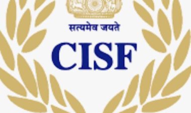 स्वतंत्रता दिवस 2025 पर सीआईएसएफ के अधिकारियों को राष्ट्रपति के पुलिस पदकों से किया गया सम्मानित