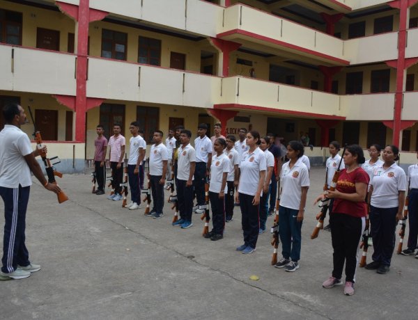 एनसीसी का वार्षिक प्रशिक्षण शिविर शुरू, आत्मरक्षा से लेकर योग तक होगा प्रशिक्षण- कर्नल अमर