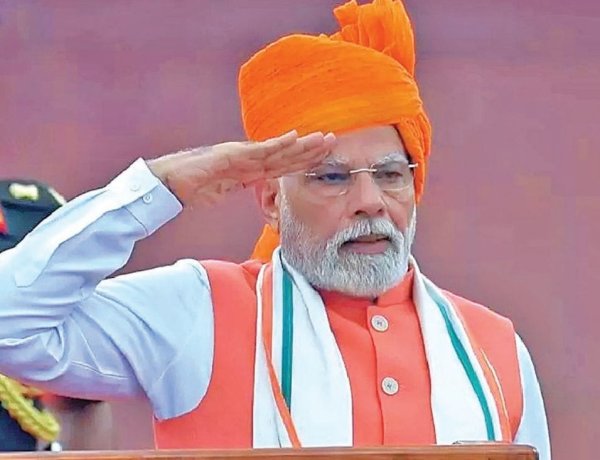 लाल किले के प्राचीर से नरेंद्र मोदी के गर्जना के मायने 