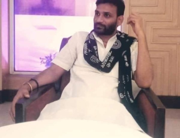 राजनीतिक विचारधारा की लड़ाई छोड़कर दल के लोग दलदल में फसते नजर आ रहे है, राजनीतिक सभा अमर्यादित भाषा का बना प्रतीक:-अनंत धीश अमन