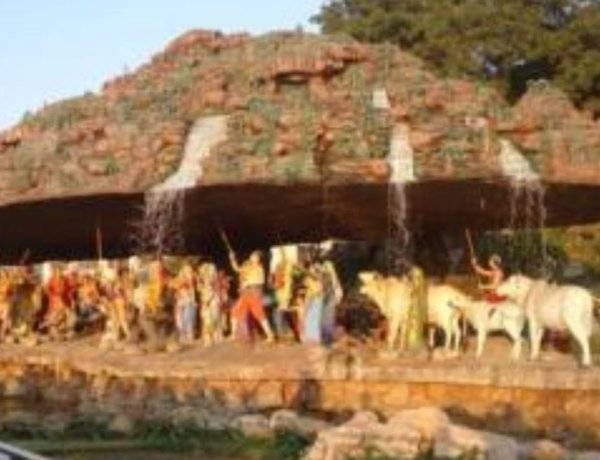 गोवर्धन पूजा भारतीय लोक जीवन में गाय की महता को दर्शाता है