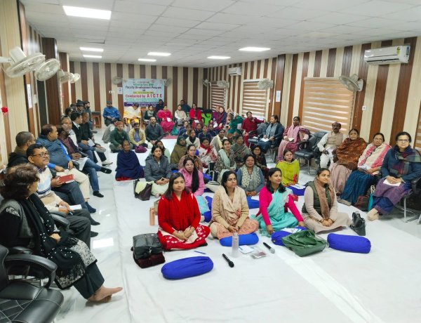 जीबीएम कॉलेज में फैकल्टी डेवलपमेंट प्रोग्राम के दूसरे दिन "यूनिवर्सल ह्यूमन वैल्यूज" के विभिन्न पहलुओं पर हुआ विचार मंथन