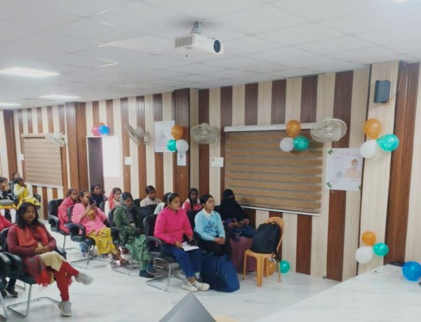 जीबीएम कॉलेज में एचसीएल टेकबी कंपनी द्वारा लगाया गया प्लेसमेंट कैंप, पंजीकरण के उपरांत 18 छात्राओं ने कंपनी द्वारा आयोजित प्लेसमेंट पात्रता परीक्षा में भाग लिया