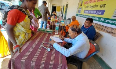 इफको रांची ने ग्रामीणों का स्वास्थ्य जांच कर निःशुल्क दवाओं का वितरण किया