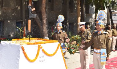 पुलवामा शहीदों को 47 बटालियन सीआरपीएफ ने दी भावभीनी श्रद्धांजलि