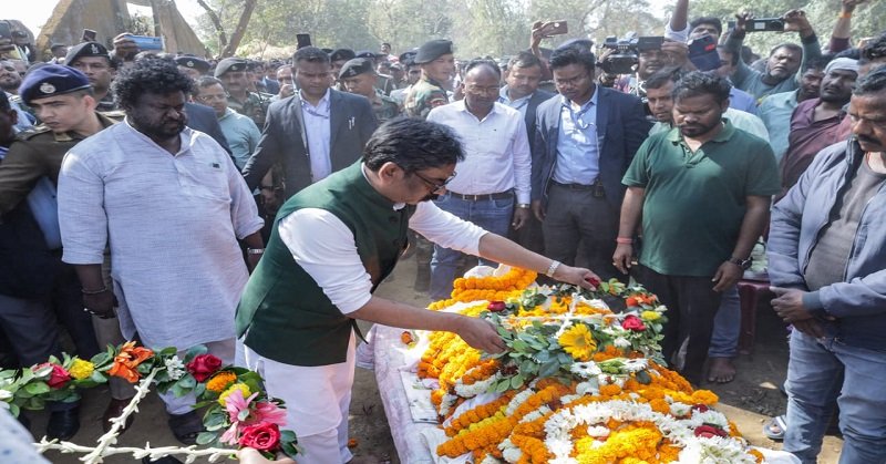 पूर्व CM चंपई सोरेन के पोते को CM हेमंत सोरेन ने दी श्रद्धांजलि, असामयिक निधन पर जताई गहरी संवेदना