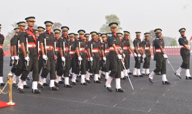 28वीं पासिंग आउट परेड: कैडेटों के ‘अंतिम पग’ के साथ सेना को मिले 281 नए अधिकारी, पासिंग आउट परेड के दौरान जोशीली कमेंट्री ने बांधा समां