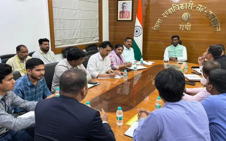 रांची में गैस सप्लाई पर प्रशासन की बड़ी बैठक, ब्लैक मार्केटिंग करने वालों पर होगी कड़ी कार्रवाई, उपभोक्ताओं से अपील - पैनिक होकर न करें अधिक बुकिंग