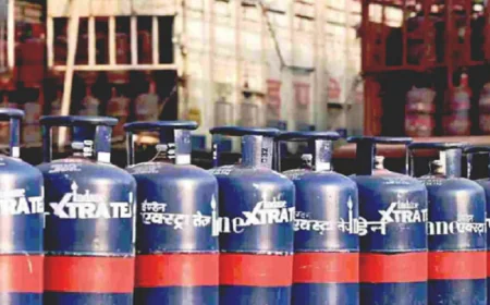 BIG NEWS : 29 राज्यों में कमर्शियल LPG सिलेंडर की सप्लाई फिर शुरू, दिल्ली वासियों के लिए भी बड़ा ऐलान