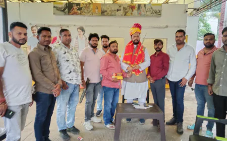 श्रीश्री महाबली हनुमान भक्त मंडल व महादेव टंगरा मंदिर विकास समिति ने पूर्व केंद्रीय मंत्री सुबोधकांत सहाय का किया अभिनंदन 