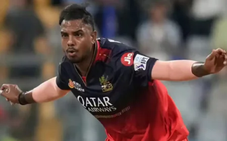 RCB को IPL 2026 से पहले बड़ा झटका, स्टार पेसर यश दयाल अचानक हुए बाहर