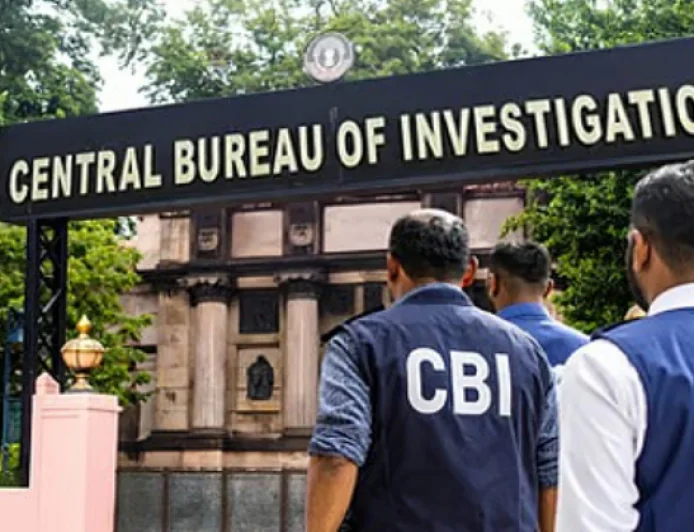 CBI का कई राज्यों में छापा, ऑनलाइन ठगी के बड़े गिरोह पर कसा शिकंजा, 900 करोड़ की धोखाधड़ी का आरोप