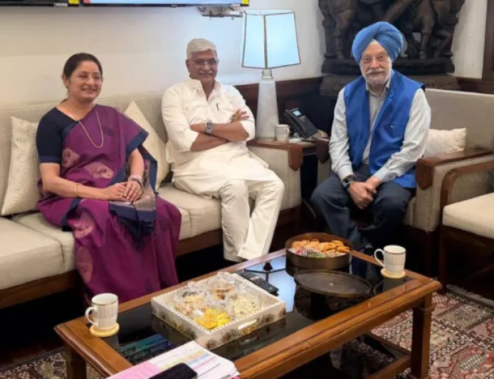 गैस के लिए लगी लंबी लाइनों के बीच सरकार का बड़ा फैसला, व्यवसायों को 20% LPG देने का फैसला