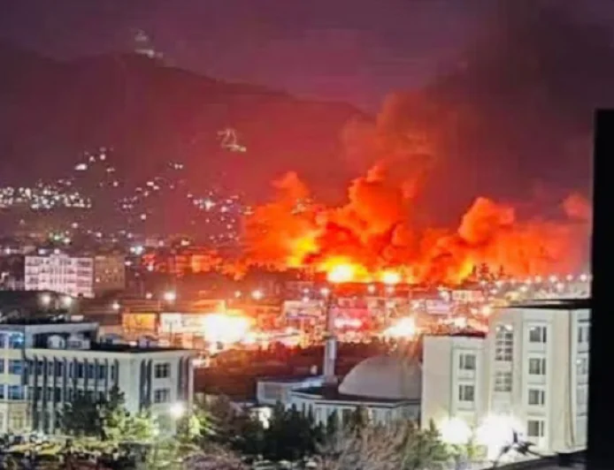 पाकिस्तान ने अफगानिस्तान में मचाई तबाही, एयरस्ट्राइक में 400 की मौत, 250 जख्मी, भड़का तालिबान, कहा : अब बातचीत नहीं, लेंगे बदला