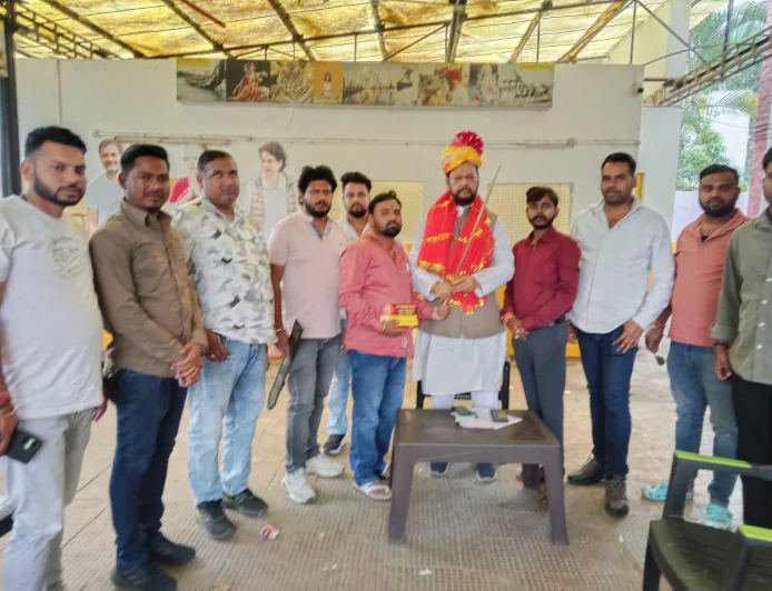 श्रीश्री महाबली हनुमान भक्त मंडल व महादेव टंगरा मंदिर विकास समिति ने पूर्व केंद्रीय मंत्री सुबोधकांत सहाय का किया अभिनंदन 