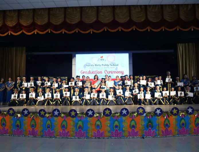 सरला बिरला पब्लिक स्कूल में दीक्षांत समारोह