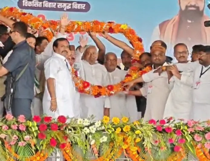 समृद्धि यात्रा : नालंदा को CM नीतीश की बड़ी सौगात, 810 करोड़ की योजनाओं का किया उद्घाटन और शिलान्यास