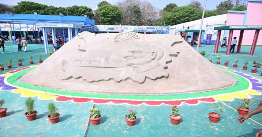 बिहार दिवस : गांधी मैदान में लगा IPRD का पवेलियन, विभागीय निदेशक ने कल्याणकारी योजनाओं का लिया जायजा