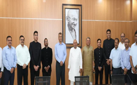 CM नीतीश से IFS प्रशिक्षु अधिकारियों की मुलाकात, मुख्यमंत्री ने हरित आवरण बढ़ाने पर दिया जोर