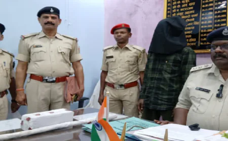 सिमडेगा में दिल दहला देने वाली वारदात, शराब के नशे में बेटे ने पिता को कुल्हाड़ी से काट डाला, गांव में सनसनी