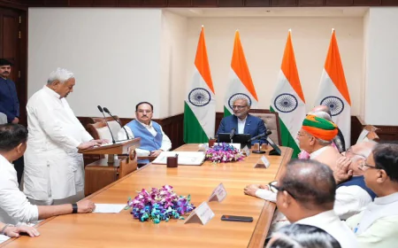 नीतीश कुमार ने राज्यसभा सदस्य के रुप में ली शपथ, कहा : पहले तो हम यहीं न थे, PM मोदी ने भी दी बधाई 