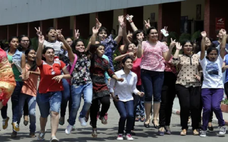 BIG NEWS : झारखण्ड बोर्ड 10वीं का रिजल्ट जारी, हजारीबाग की प्रियांशी बनीं टॉपर, देखें टॉपर्स की लिस्ट