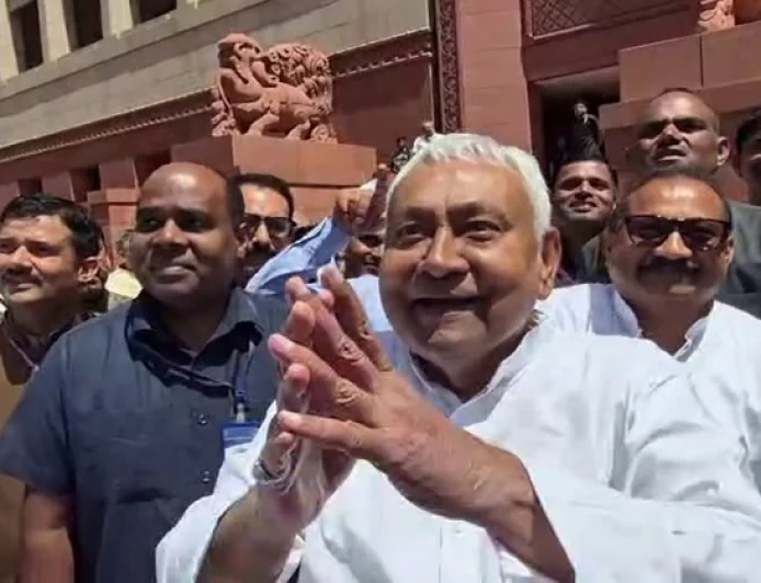 'आपको प्रणाम कर रहे हैं..पहले तो हम यहीं न थे', पुराने संसद भवन को देखकर भावुक हुए नीतीश कुमार, जानिए क्या कहा?