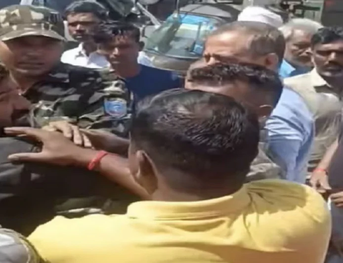 गिरिडीह में एंटी करप्शन ब्यूरो की बड़ी कार्रवाई, घूसखोर जूनियर इंजीनियर गिरफ्तार, मचा हड़कंप