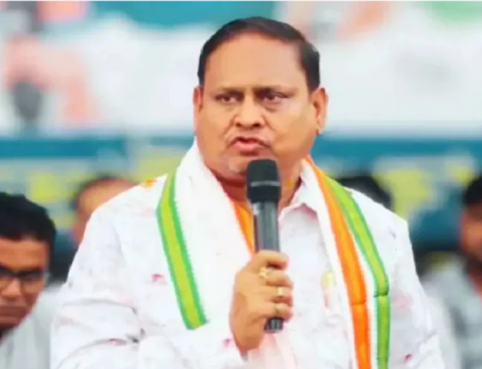 BIG NEWS : प. बंगाल चुनाव से पहले हुमायूं कबीर को लगा एक और बड़ा झटका, ओवैसी के बाद अब इस करीबी ने भी छोड़ा साथ