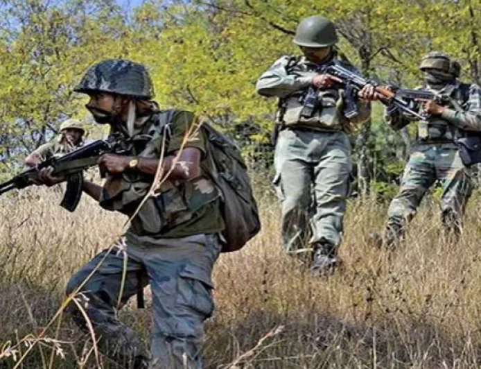 BIG NEWS : चतरा-केरेडारी बॉर्डर पर पुलिस और कोबरा बटालियन का ज्वाइंट ऑपरेशन, 15 लाख के इनामी उग्रवादी समेत 4 ढेर