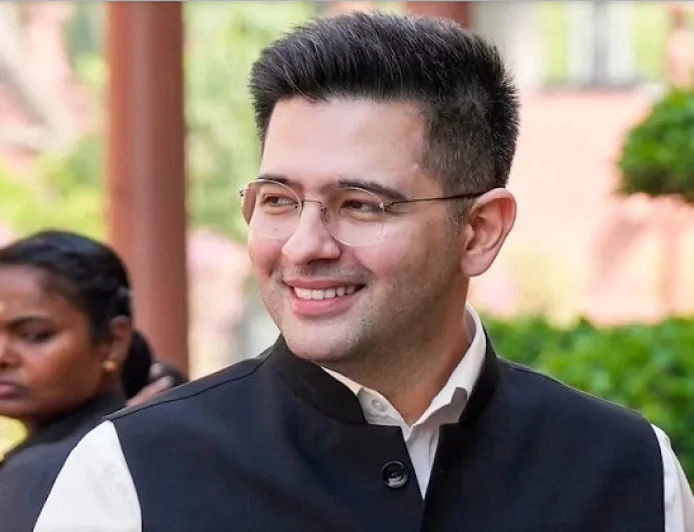 केजरीवाल की पार्टी AAP में बड़ी टूट, राघव चड्ढा ने दिया इस्तीफा, कहा : दो-तिहाई सांसदों के साथ BJP में करेंगे विलय