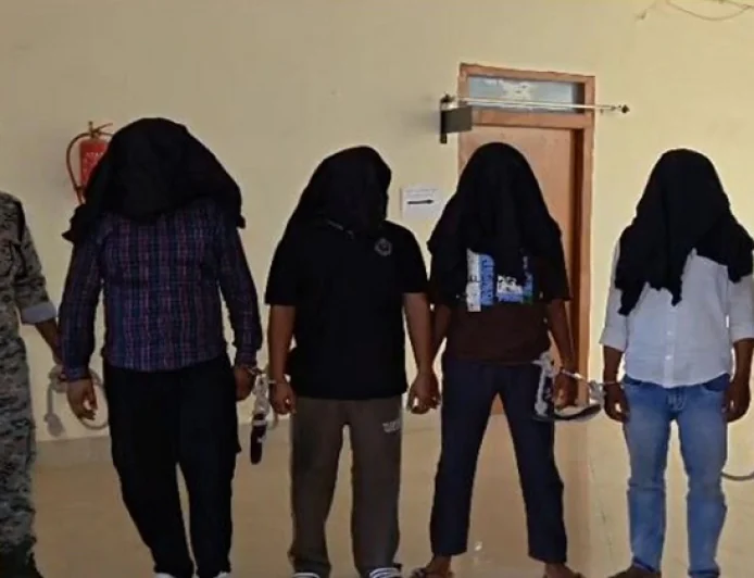 चतरा में अफीम तस्करी का भंडाफोड़, झारखंड से पंजाब तक फैला नेटवर्क, 4 गिरफ्तार, 7 लाख का अफीम और कार भी जब्त