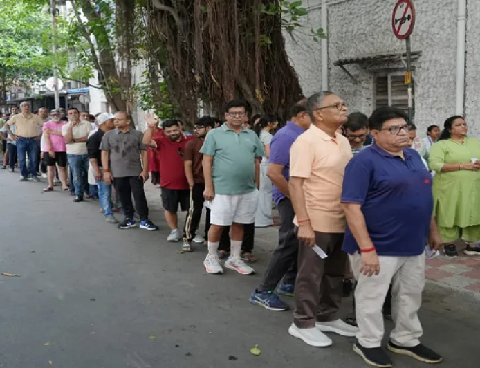 पश्चिम बंगाल में दूसरे चरण में भी बंपर वोटिंग, शाम 5 बजे तक 89.99% हुआ मतदान
