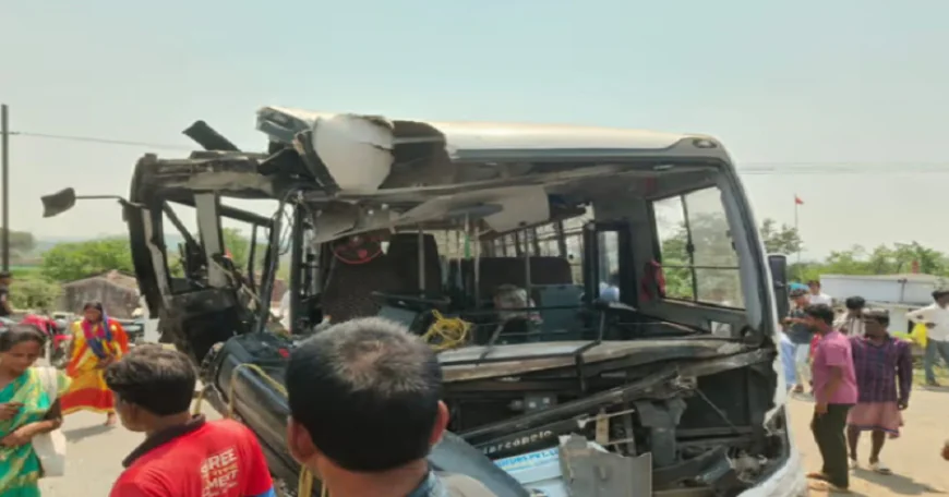 सरायकेला में भीषण सड़क हादसा, बेकाबू ट्रक ने बाइक सवार को रौंदा, बस में भी मारी जोरदार टक्कर, कई लोग जख्मी