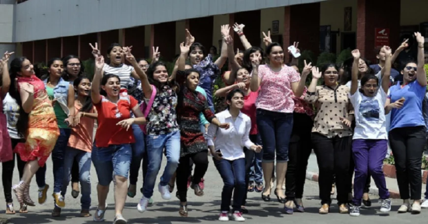 BIG NEWS : झारखण्ड बोर्ड 10वीं का रिजल्ट जारी, हजारीबाग की प्रियांशी बनीं टॉपर, देखें टॉपर्स की लिस्ट