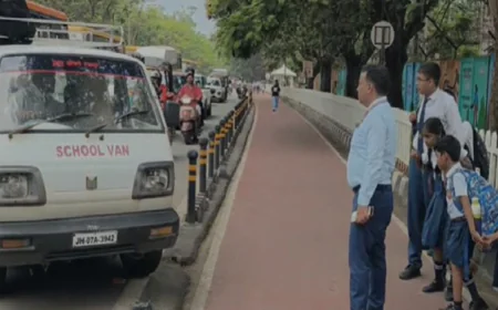रांची में स्कूली वाहनों पर सख्ती, ओवरलोड वैन-बसों के खिलाफ चला अभियान, नियम तोड़ने वालों पर सख्त कार्रवाई