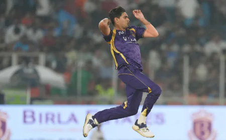 KKR के इस गेंदबाज ने पर्पल कैप रेस में मचाई हलचल, राशिद-सिराज को पीछे छोड़ टॉप-5 में बनाई जगह, देखें टॉप 10 की लिस्ट