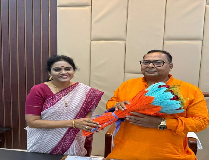 'युवाओं को नौकरी देना प्राथमिकता', योजना एवं विकास विभाग का कार्यभार संभालते ही मंत्री भगवान सिंह कुशवाहा का बड़ा ऐलान, कहा : लंबित बहालियों पर जल्द होगा निर्णय”