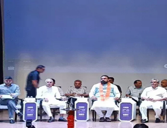 'हरा गमछा वालों को AI तुरंत पकड़ लेगा', CM सम्राट ने बगैर नाम लिए RJD पर कसा तंज, कहा : AI से बदलेगा बिहार का भविष्य, बताया सरकार का विजन