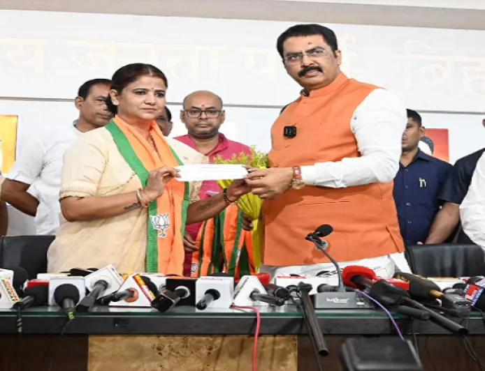 BIG NEWS : ऋतु जायसवाल ने थामा बीजेपी का दामन, लालू प्रसाद की पार्टी को लगा बड़ा झटका, देखिए अबतक का सियासी सफर