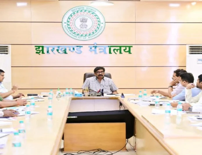 झारखंड में शिक्षा सुधार पर हेमंत सरकार का बड़ा फोकस, 5 हजार CM स्कूल ऑफ एक्सीलेंस बनाने की तैयारी
