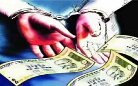 निगरानी के हत्थे चढ़ा भ्रष्ट राजस्व कर्मचारी, 15 हजार रिश्वत लेते रंगेहाथ गिरफ्तार