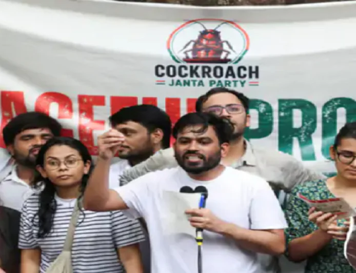 दिल्ली के जंतर-मंतर पर कॉकरोच जनता पार्टी का 5 घंटे प्रदर्शन, शिक्षा मंत्री धर्मेंद्र प्रधान के इस्तीफे की मांग, कर दिया ये बड़ा ऐलान