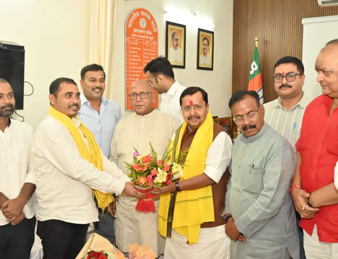 दो दिवसीय झारखंड दौरे पर रांची पहुंचे भाजपा अध्यक्ष नितिन नवीन