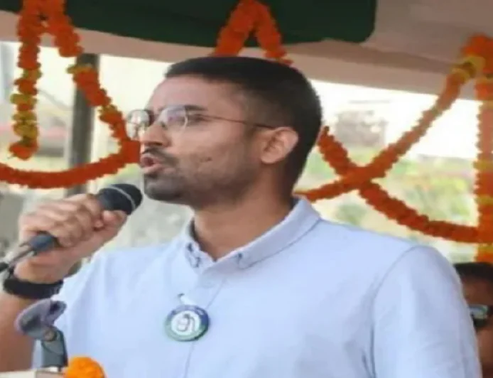 'क्या दीपक प्रकाश अभी भी मंत्री हैं?', सुप्रीम कोर्ट ने सम्राट सरकार-ECI और मिनिस्टर को जारी किया नोटिस