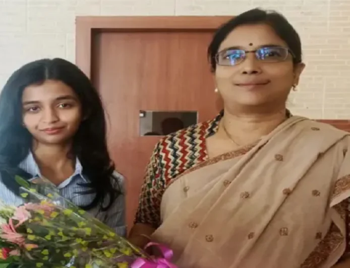 CBSE Result 2026 : रांची DPS की अवनी केजरीवाल बनीं CBSE 12वीं की टॉपर, री-इवैल्यूएशन में बदली किस्मत, 94% से पहुंची 100% पर