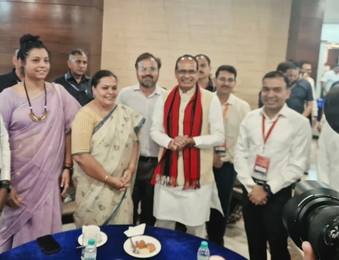 राष्ट्रीय ग्रामीण विकास सम्मेलन में मंत्री दीपिका सिंह ने केंद्र से मनरेगा की बकाया राशि देने और मजदूरी बढ़ाने की माँग की