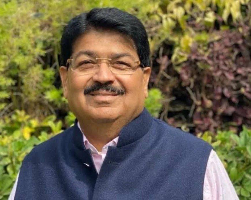 एनडीए समर्थित निर्दलीय उम्मीदवार परिमल नथवाणी का नामांकन पत्र स्वीकृत 