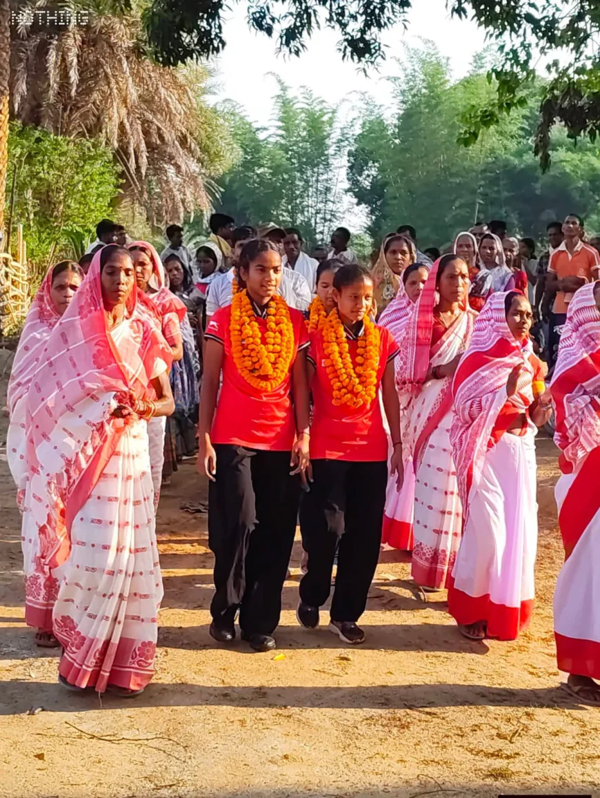 जापान से अंडर-18 एशिया कप में कांस्य पदक लेकर लौटीं सिमडेगा की बेटियों पुष्पा मांझी और संदीपा कुमारी का स्वागत